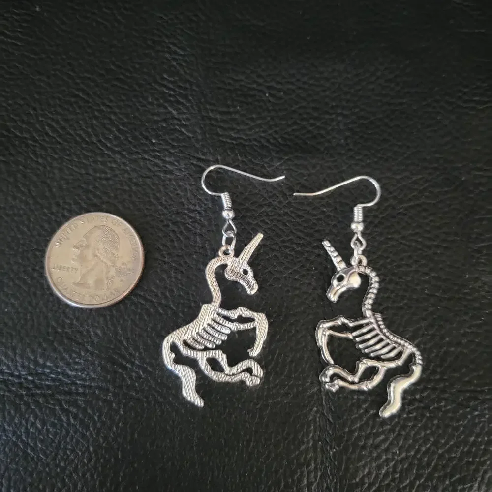 Zombie unicorn skeleton earrings - Picture 4 of 4